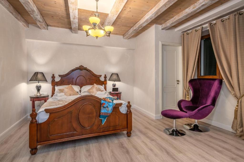 Historic Plaza Varos Split - Resim 14