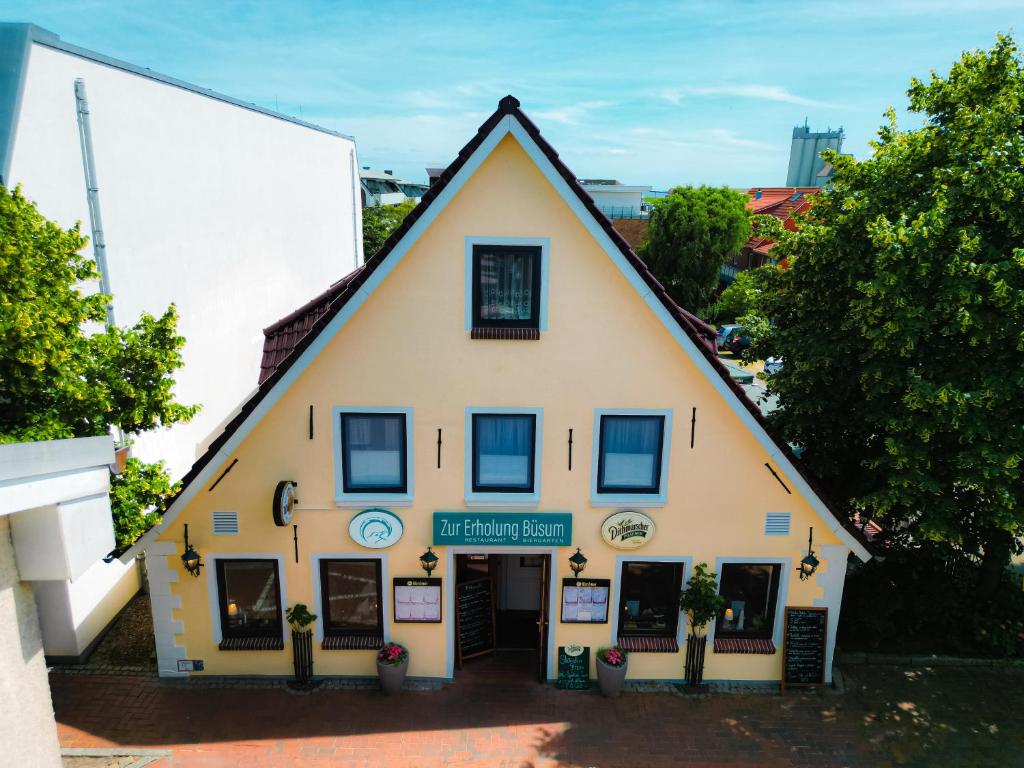 Byggingin sem hótelið er í