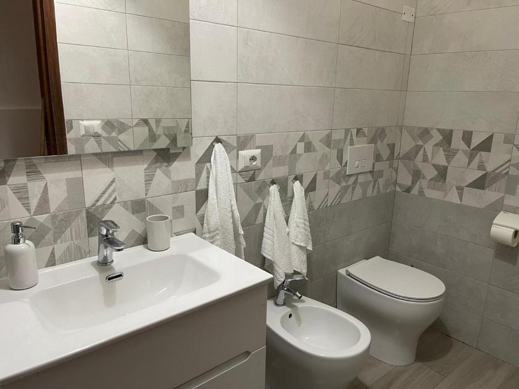 Ένα μπάνιο στο Casa mia