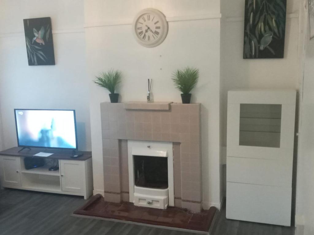 Μια τηλεόραση ή/και κέντρο ψυχαγωγίας στο The London Apartment