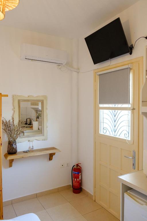 A television and/or entertainment centre at ASTYSTUDIO