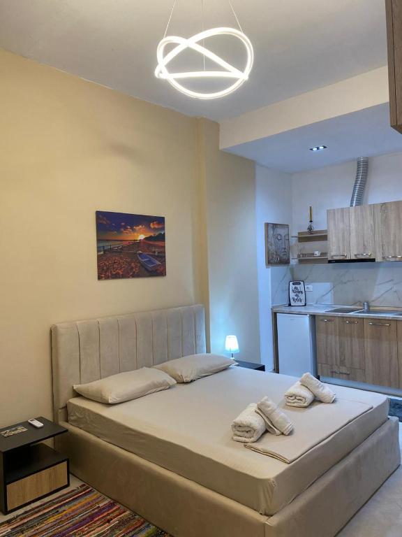 Voodi või voodid majutusasutuse Armando's house Durres toas