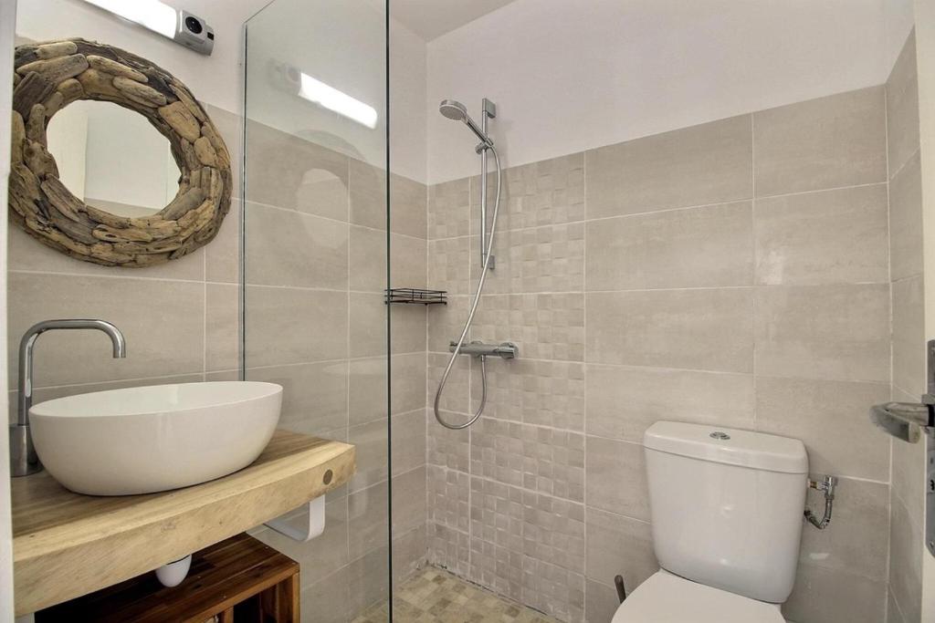 Koupelna v ubytování SUPERBE DUPLEX T2 Saline 3 étoiles