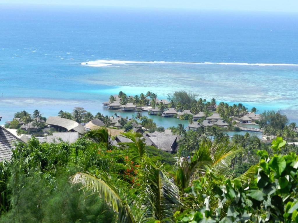 Villa de luxe LEGEND RESORT MOOREA vue mer et montagne - piscine - terrain de tennis - salle de sport - 3 chambres - photo 2 - Moorea, Polynésie