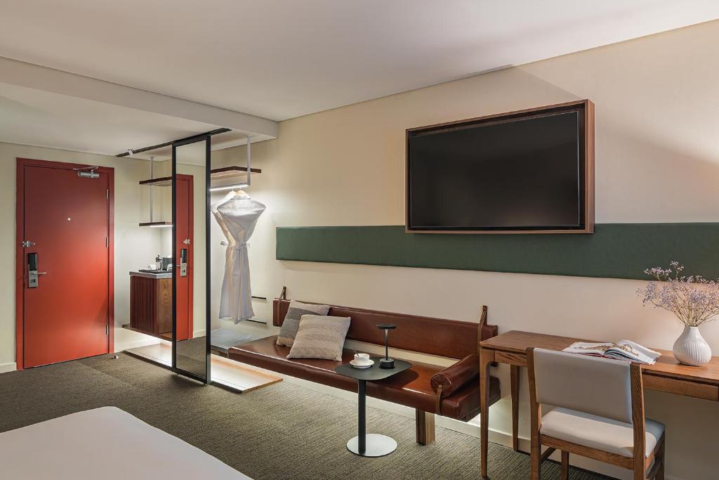 Signature by M Village Thợ Nhuộm - 14