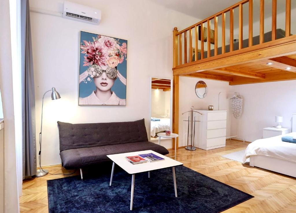 A seating area at Christie's Downtown Apartment