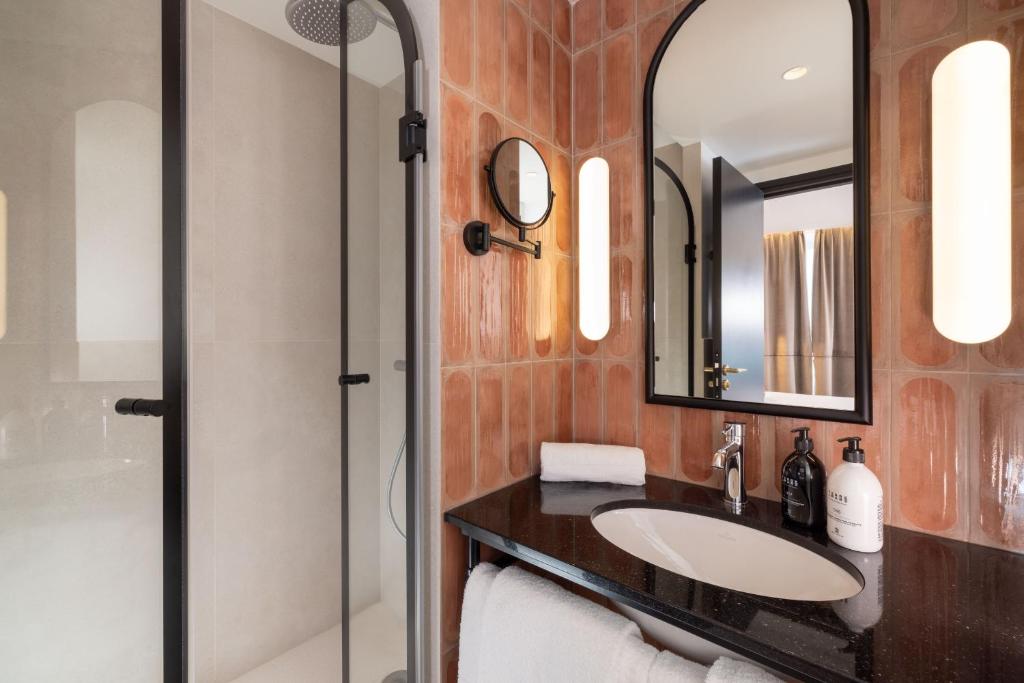 Hotel Grand Coeur Latin - Resim 13