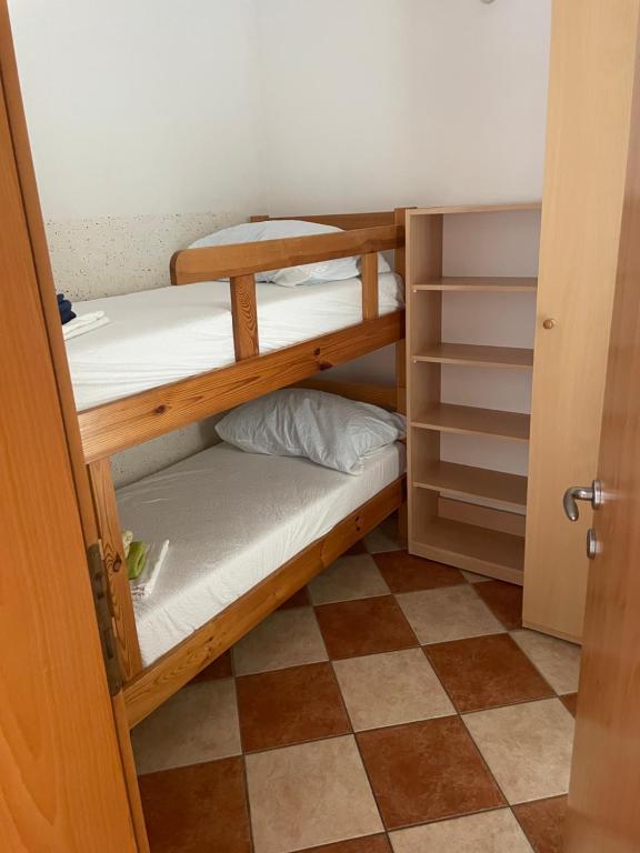 Apartments Pag-Travel - 海景复式四卧室公寓 - 带阳台