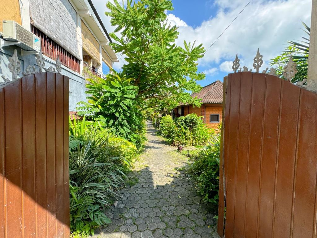 Zahrada ubytování Sari Bungalows