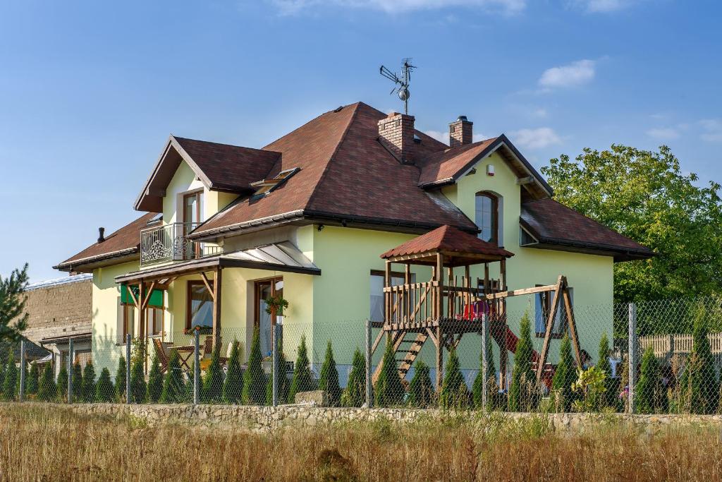 Budova, v ktorej sa farma nachádza