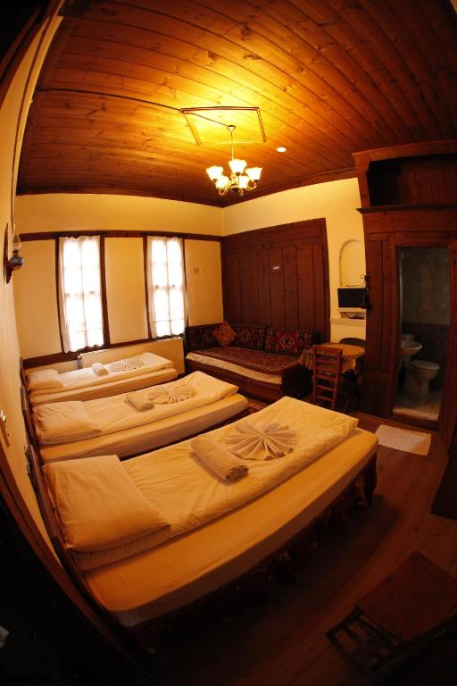 Arifbey Konak Hotel - Budget Triple Room