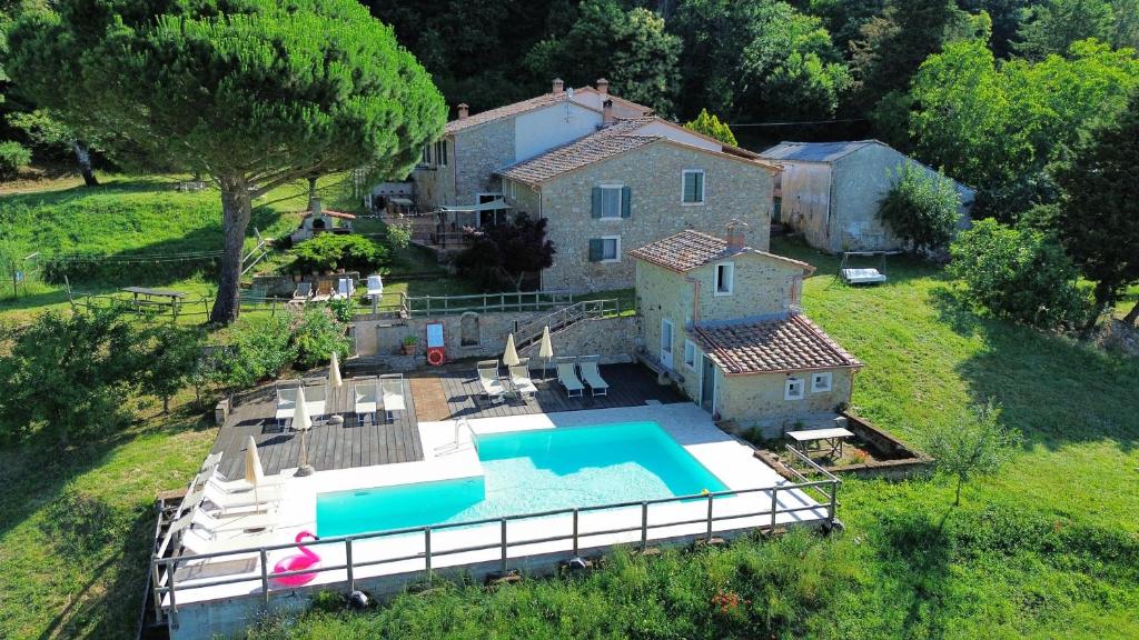 Bazén v ubytování B&B Podere Camaiano nebo v jeho okolí