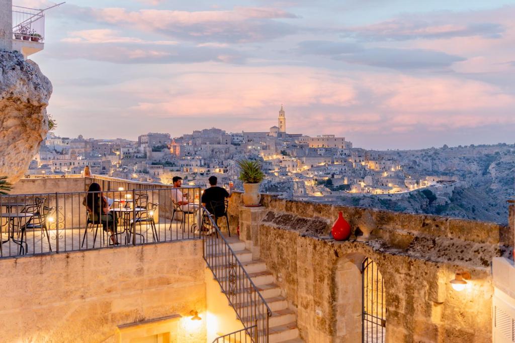 a view of the city from a balcony at Il Belvedere in Matera