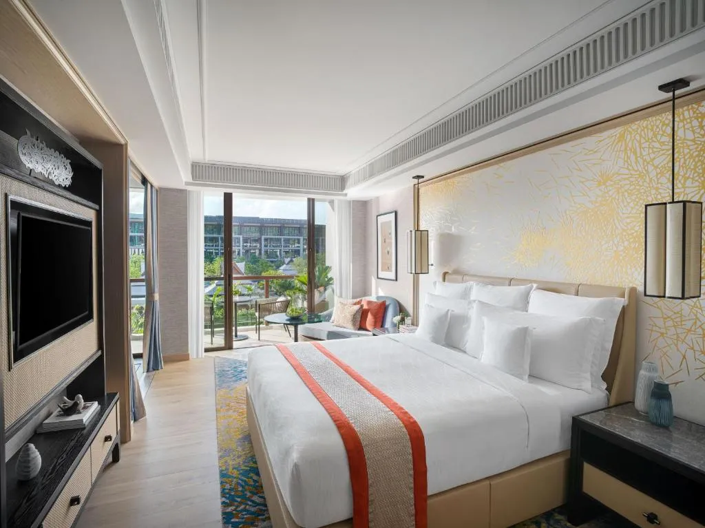 Classic King Room with Pool View