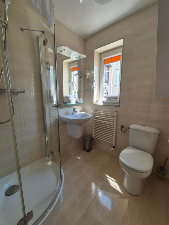 Koupelna v ubytování Meduza Hotel & Spa