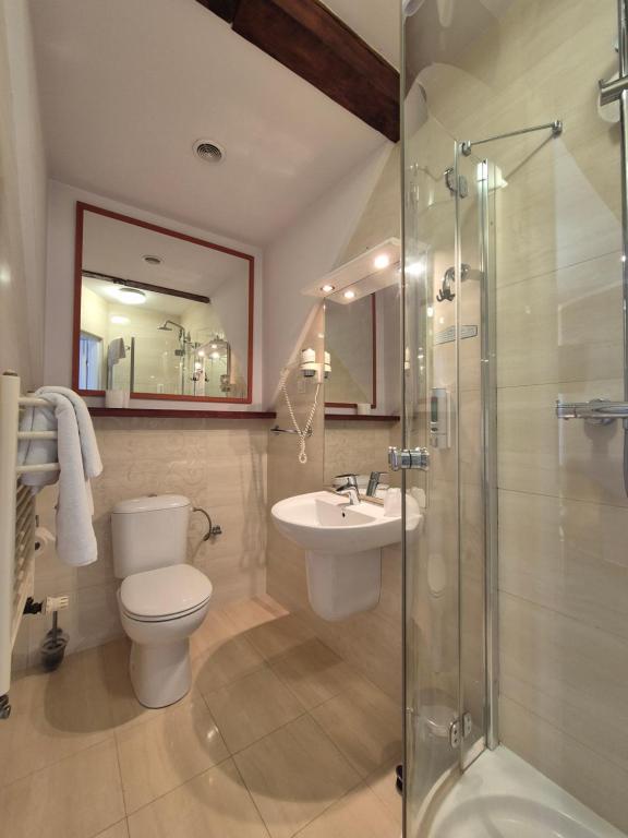 Koupelna v ubytování Meduza Hotel & Spa