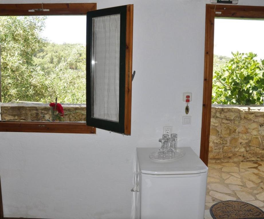 Fotografie z fotogalerie ubytování Adamantia Newly Built Small Apartment A1 v destinaci Gaios