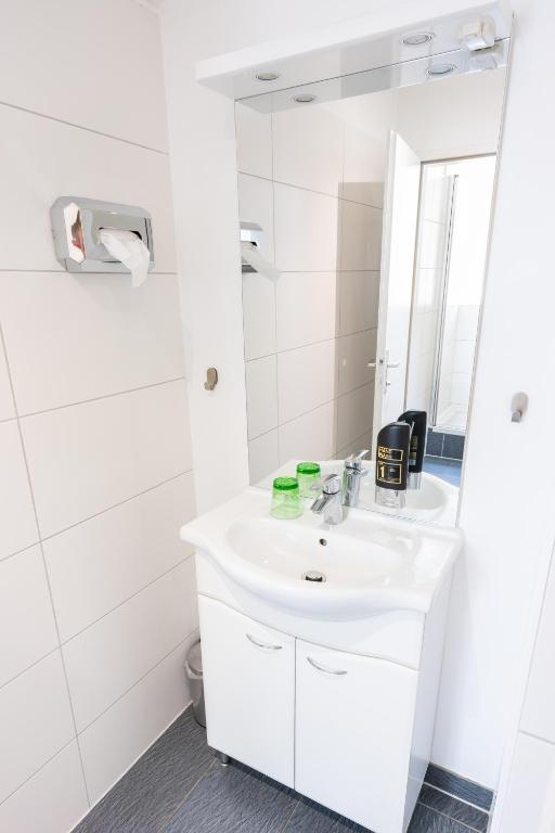 Hotel Schönbrunn by Vienna Living Apartments - Resim 40