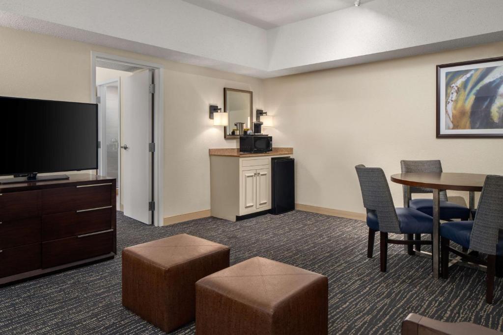 DoubleTree by Hilton Hotel Columbia - 