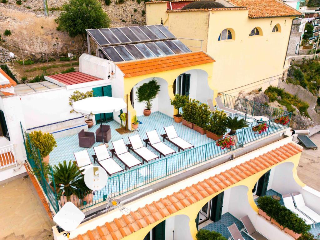 Bazén v ubytování Hotel Il Nido nebo v jeho okolí