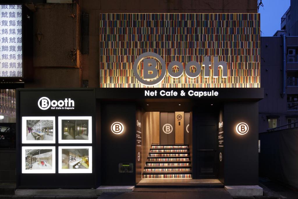 Certifikát, hodnocení, plakát nebo jiný dokument vystavený v ubytování Booth Netcafe & Capsule