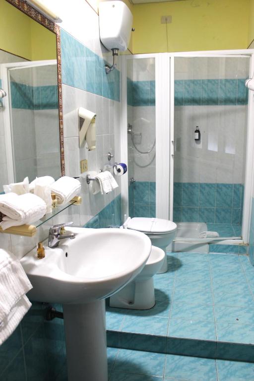 Koupelna v ubytování Phi Hotel Ambra