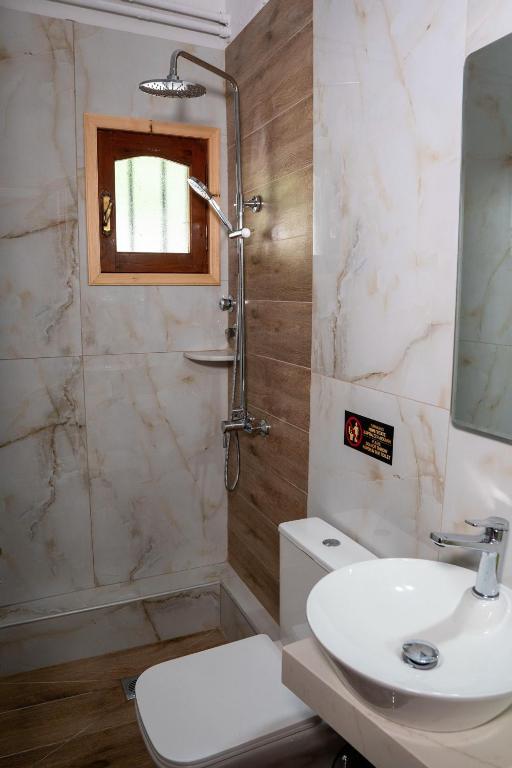 Koupelna v ubytování Paradeisos Rooms Pelion