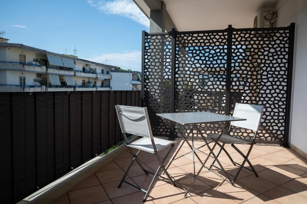 Balkón nebo terasa v ubytování FRONTEMARE Suites