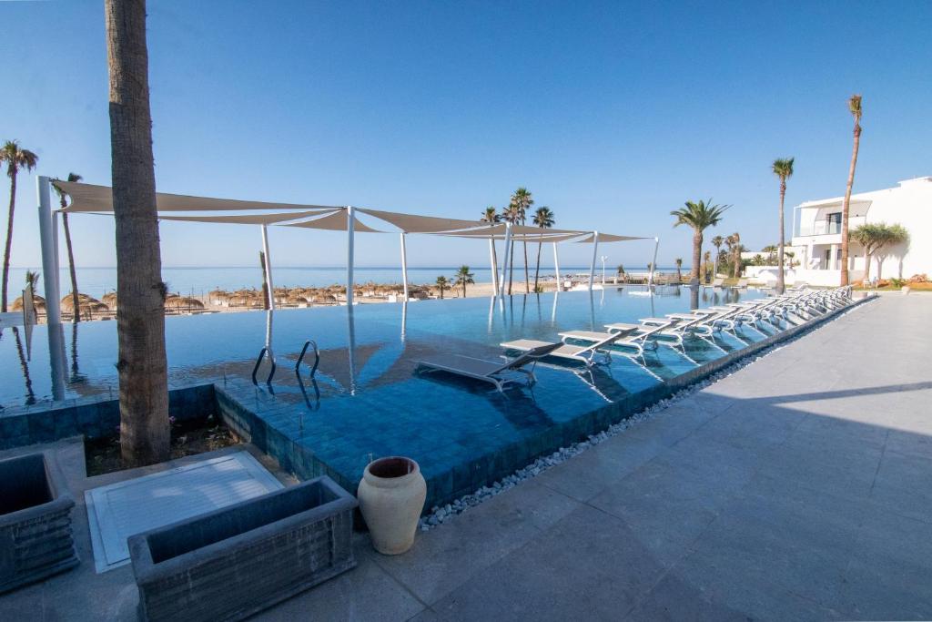 Bazén v ubytování One Resort Premium Hammamet nebo v jeho okolí