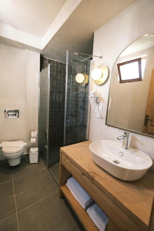 Nephos Beach Hotel - Tweepersoonskamer Met 2 Aparte Bedden En Balkon
