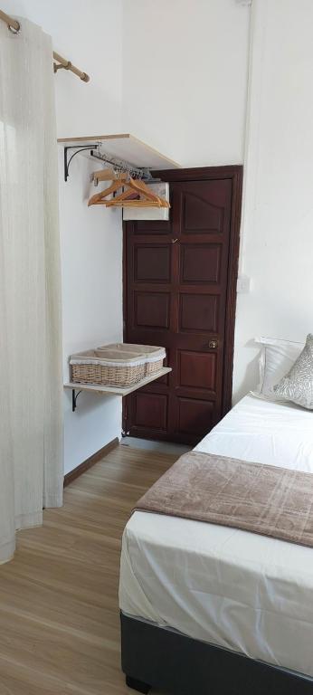Postel nebo postele na pokoji v ubytování Private Room in Tamarin