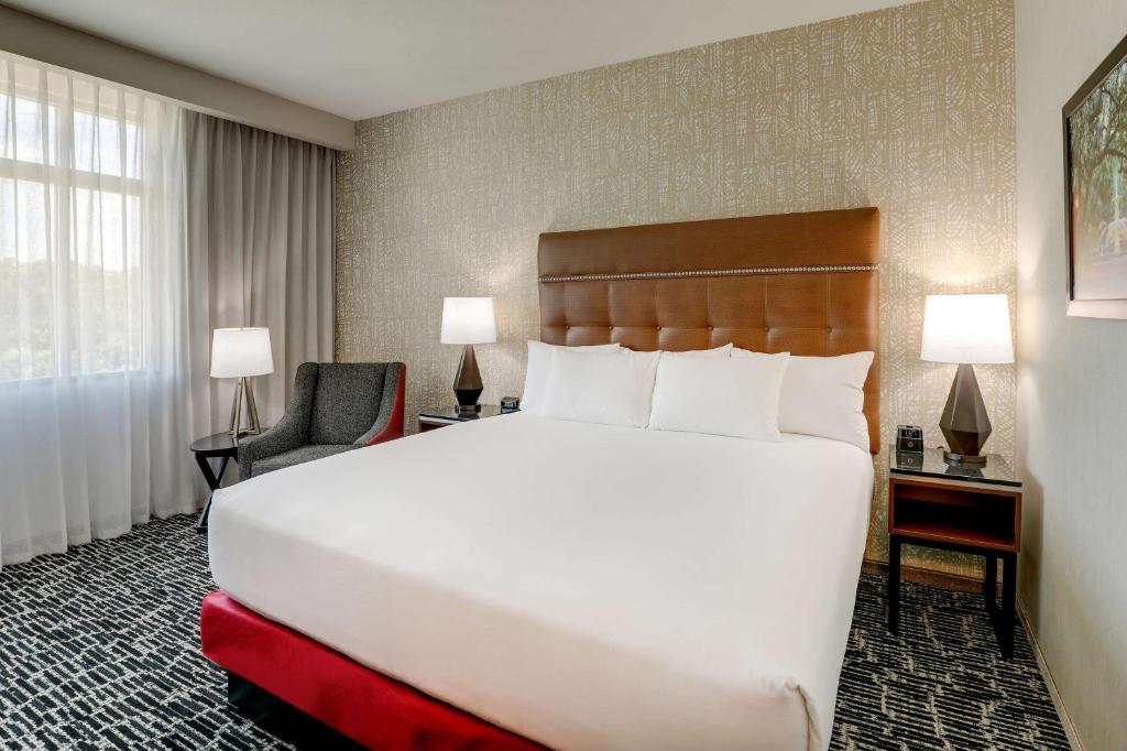 Drury Plaza Hotel Savannah Pooler photo