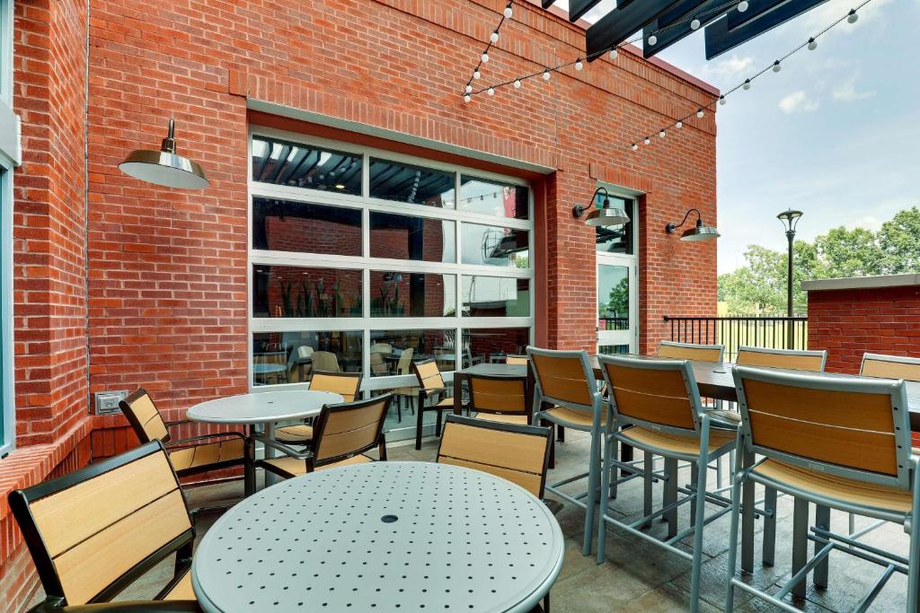 Drury Plaza Hotel Savannah Pooler photo