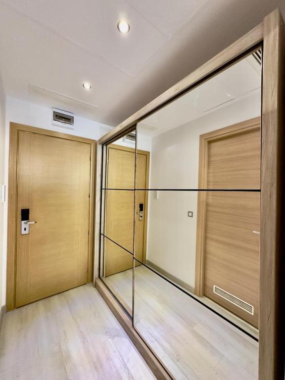 Deluxe Apartments & Studio With Many Facilities