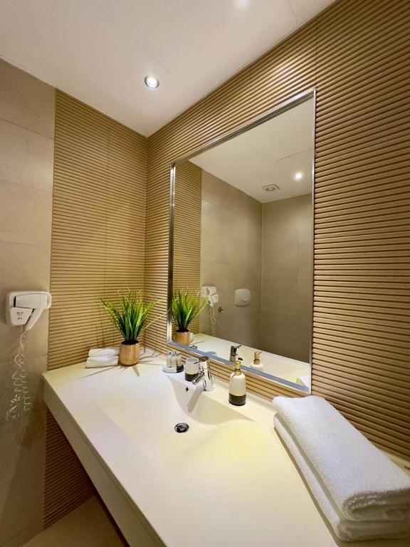 Deluxe Apartments & Studio With Many Facilities - Resim 45