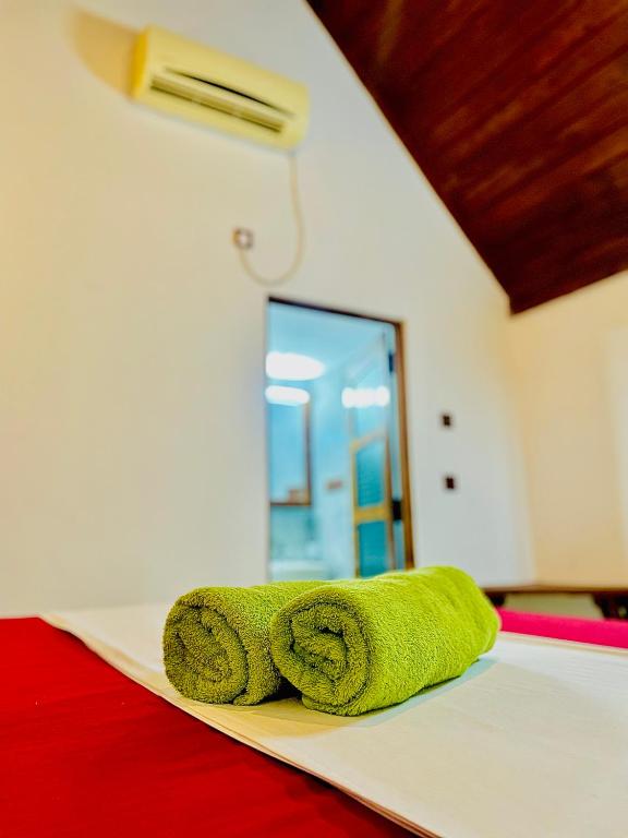 Postel nebo postele na pokoji v ubytování Maika safari lodge