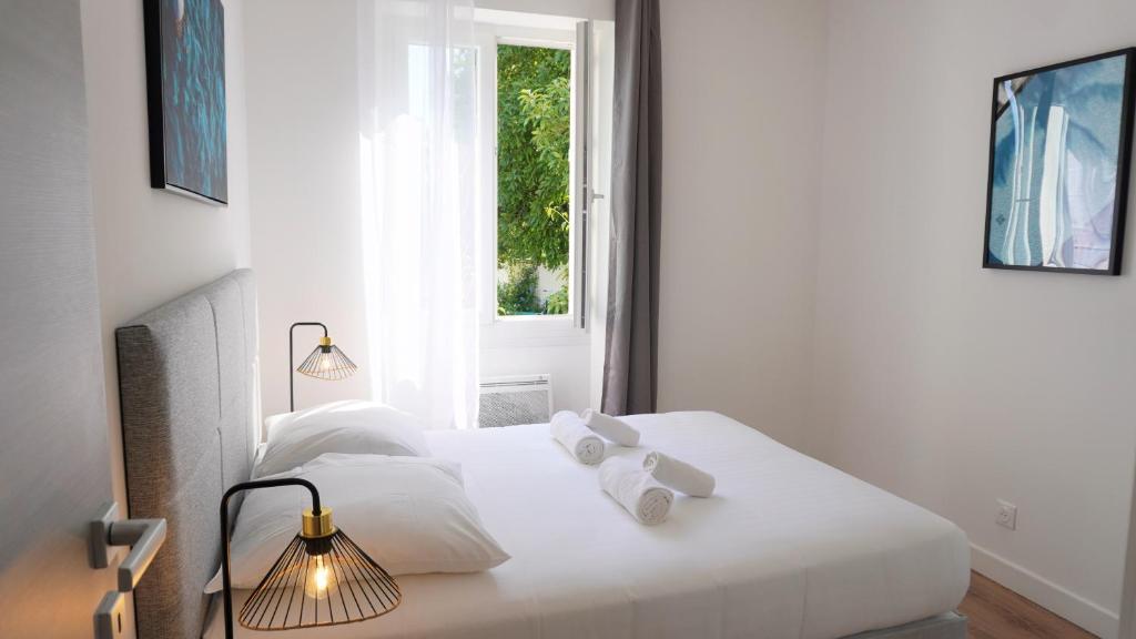 Photo de la galerie de l'établissement Appartement avec terrasse,T2, Proche Plage du Midi - Palmazur Vacances, à Cannes