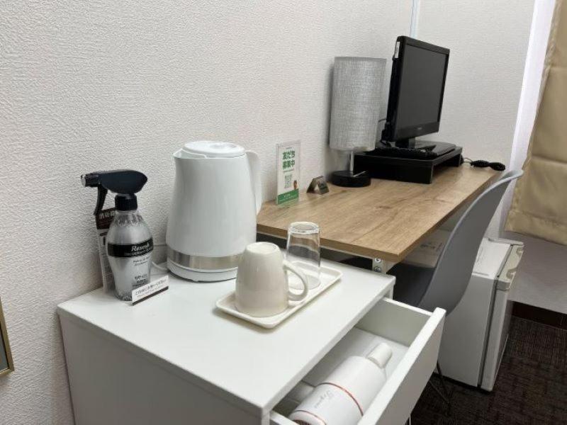 Příslušenství pro přípravu čaje a kávy v ubytování Hotel Royal Oak Gotanda