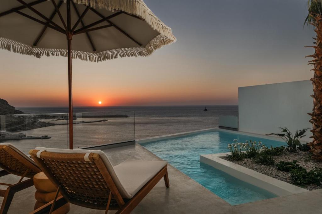 Golden Vista Beachfront Suites in Chora, Andros