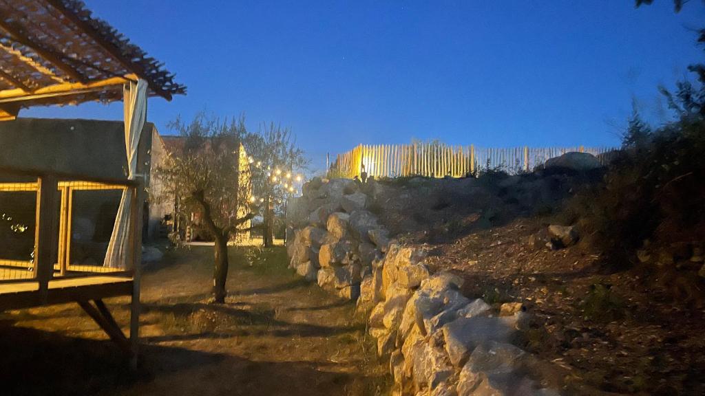 Fotografie z fotogalerie ubytování Lodges dans les vignes Domaine Terre des Mages v destinaci Saint-Geniès-de-Fontedit