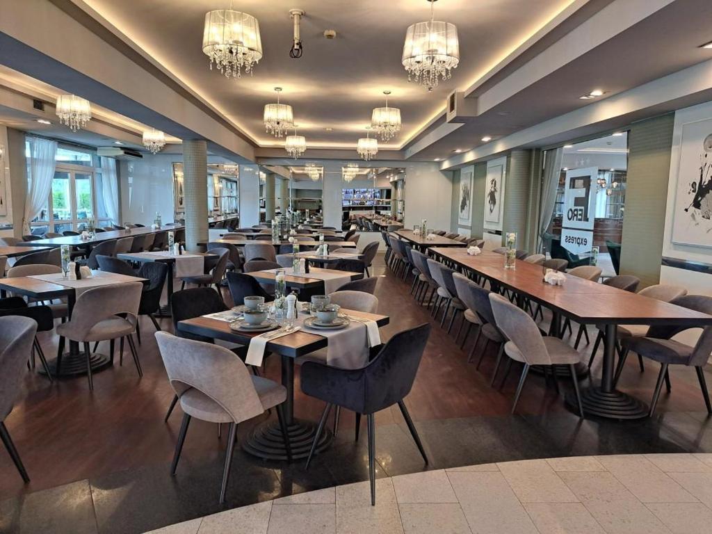 Hotel Fero Express POKOJE KLIMATYZOWANE AC - Resim 10