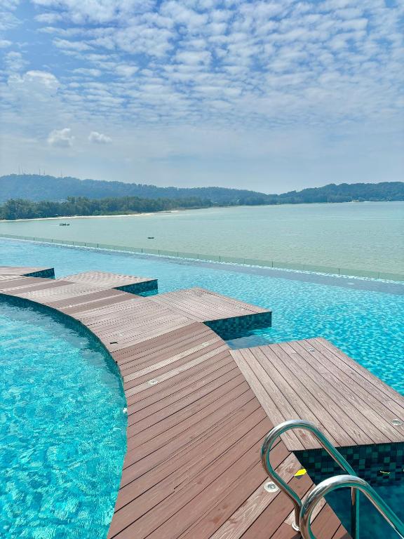 Swimmingpoolen hos eller tæt på Imperium Residence Kuantan by Iconique