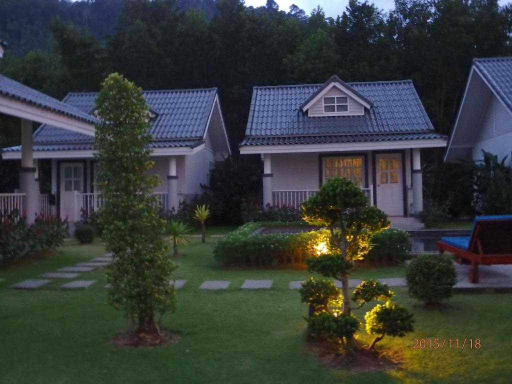 Zahrada ubytování Suksompong Resort