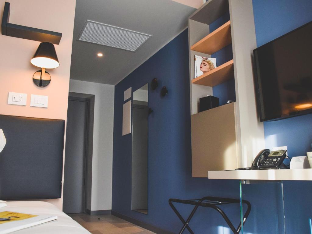 
Creator - Queen Size Bed
