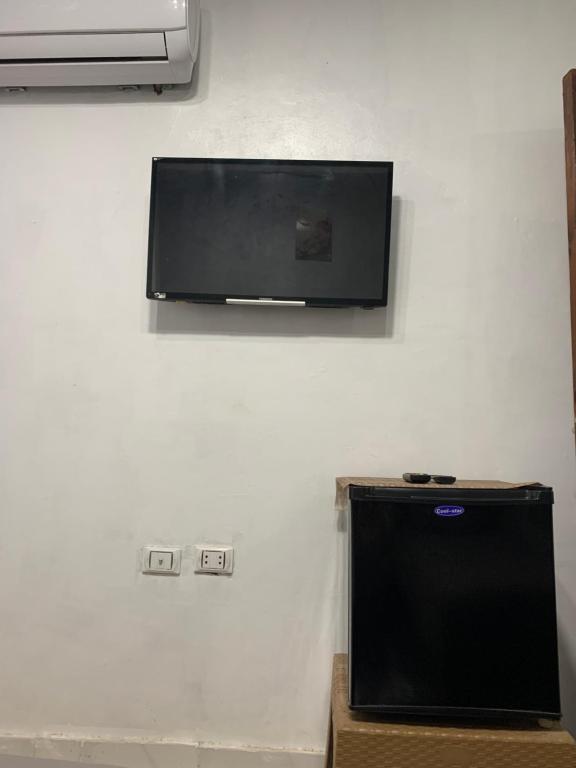 TV a/nebo společenská místnost v ubytování Abo Stait - Pyramid View Homestay