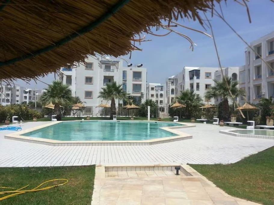 Bazén v ubytování Seaside Luxury Apartment nebo v jeho okolí