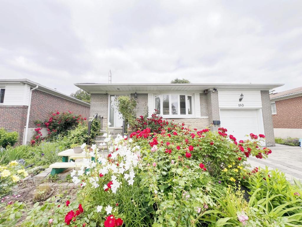 Vihome110 Mcnicoll cozy home near Finch and Don mills, Toronto