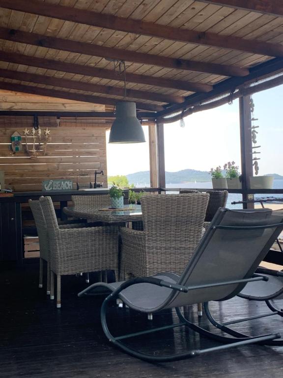 Posezení v ubytování Mobile House on Drage Beach