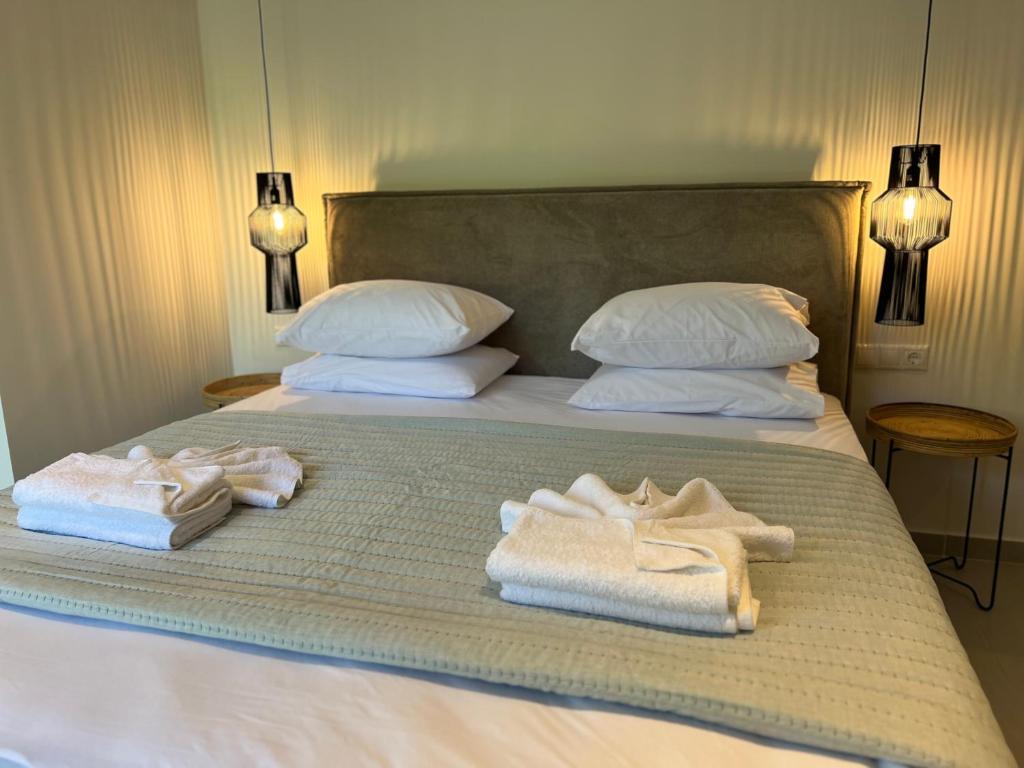 Postel nebo postele na pokoji v ubytování Likno Hotel