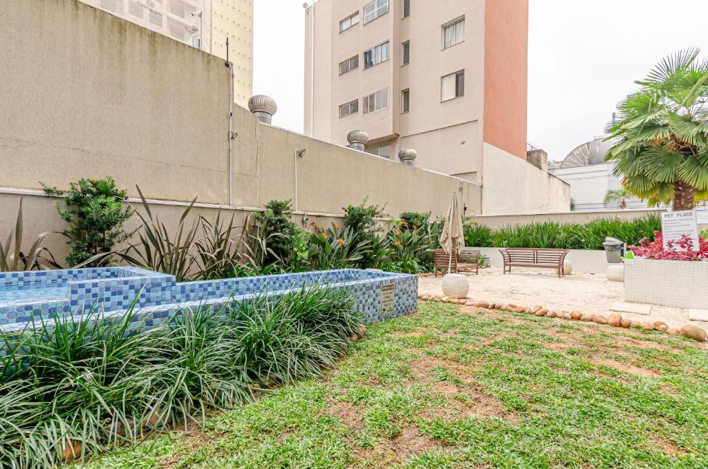 Zahrada ubytování Lifespace Curitiba - Apartamentos UROOMS